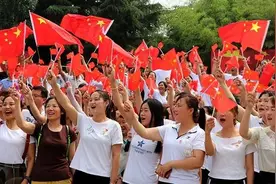 生命河：三个自信、三个底气，告诉你，看苍茫大地，谁主沉浮图片