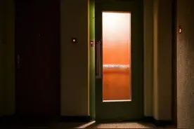 孩子半夜的诡异行为图片