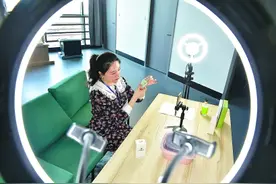学费1680元到2万元不等，义乌直播带货培训生意场面面观图片