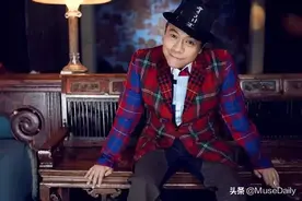 被退学的贵公子蔡康永：力保小S主持《康熙》，曾一句话逼哭成龙图片
