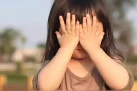 包庇孩子错误不可取，想让孩子成为有担当的人，家长可以这样做图片