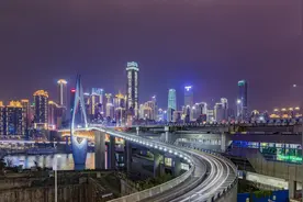 洪崖洞原名洪崖门，是古重庆城门之一图片