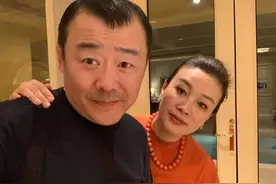 周立波说到做到，转行做导演复出排场强大！富豪老婆胡洁气场十足图片
