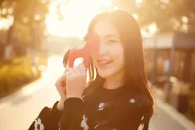 世上真情留不住，人间有爱化清风爱如流沙，相思染白发图片