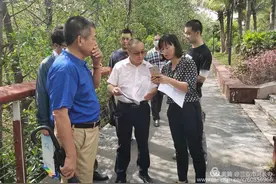 三亚市人大常委会党组成员崔杰巡查三亚东河图片