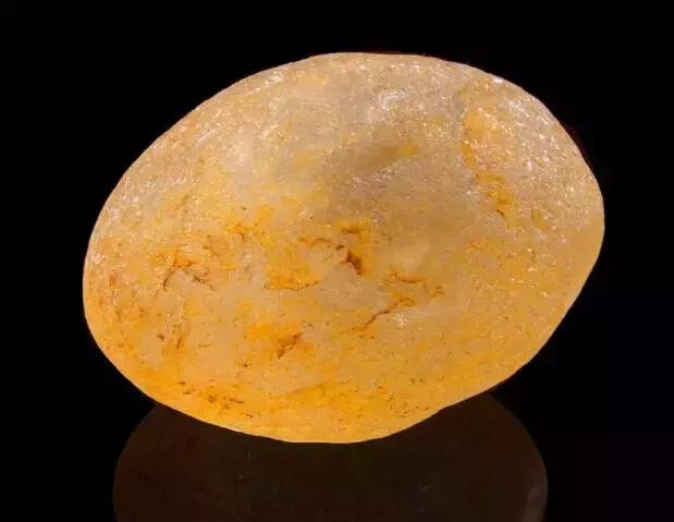 天然黄焦胶花水晶 2026年黄胶花水晶是什么