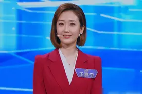 王嘉宁：《今日说法》最年轻女主播！接班撒贝宁，27岁受央视力捧图片