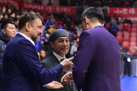 广东教练阵容大换血！两大名帅被挖 第一后卫加盟 辅佐杜锋四连冠图片