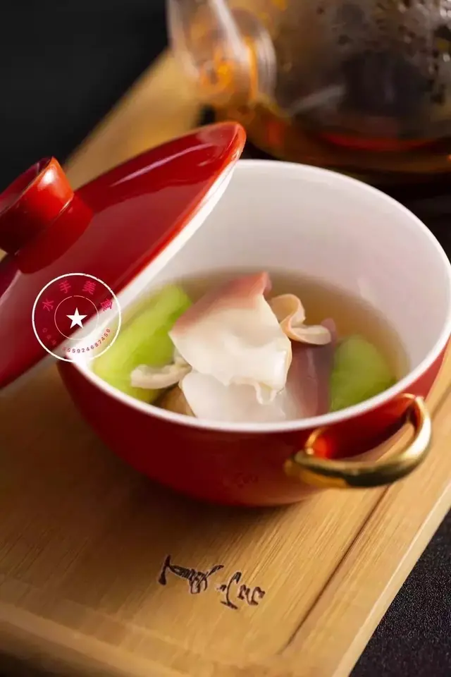 花胶松茸鸡汤上火吗 2026年花胶松茸鸡汤上火吗能吃吗