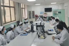 开启微创技术新篇章——市医院妇科成功开展首例“无举宫”腹腔镜下全子宫切除术图片