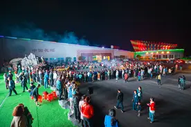 太阳城堡，雪峰山上“广寒宫” 避暑度假，“冠军”服务舒心爽图片