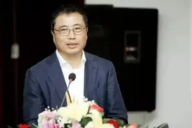 他36岁辞职，去卖冰棍、卖瓜子，身价180亿，成安徽首富，凭啥图片