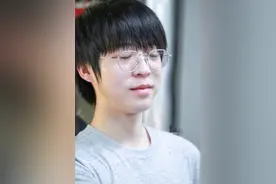 制造假学历，嗨氏得不到粉丝的原谅，为什么梦泪能被粉丝谅解？图片