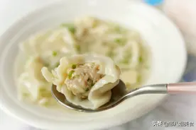 做鲜肉馄饨，牢牢记住3个调馅技巧，做出来又嫩又香，不用去买了图片