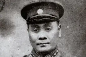 老蒋让川军追剿红军，刘湘嘱咐：给红军留活路，就是给自己留活路图片