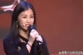 虞书欣20岁时面试旧照流出，略显稚嫩，有谁注意到华策老板眼神？图片
