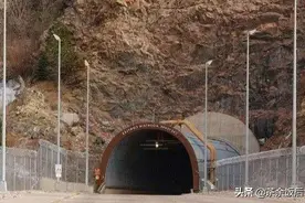 美国总统最后的掩体：1319根弹簧撑起，可承受1000万吨核弹攻击图片