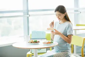 孕妇不能吃，慎重吃，少吃，多吃的食物清单，照着吃胎宝更健康图片