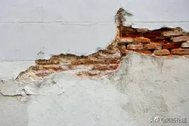 为何农村房屋才建几年就“开裂”了？建筑师：因为这三点没做到位图片