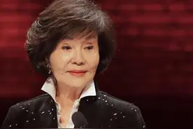 那些奶奶辈的女明星：钟楚红坦然接受衰老，潘迎紫被指像天山童姥图片
