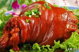 自己做东坡肘子：3斤才花60元，一家三口吃到饱图片