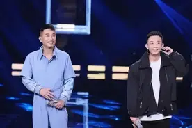 53岁陈小春上热搜：​哪有什么天赐幸运，好命都是自己给的图片