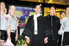 2013年，刘家良因病去世，翁静晶为何在葬礼上向邵逸夫“讨债”？图片