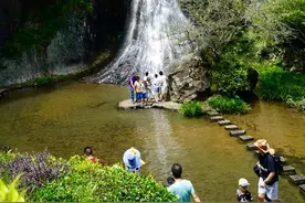打卡世界少有的“浅水广场”，享受戏水的乐趣，嗨翻这个夏天图片