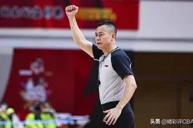 又是汪梅！郭艾伦要犯规不成，连续给T，驱逐出场，姚明应禁赛他图片