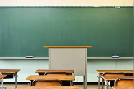 北京多所学校加强校门管控 部分学校要求校外人员入校需持7日核酸阴性证明图片