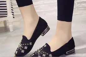 春天鞋子别乱买，要买就买这几款单鞋，7080穿洋气有女人味图片