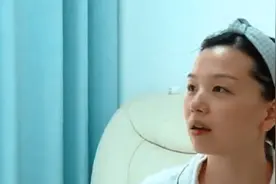 男子为娶二婚女花光所有积蓄，结婚两年闹离婚，妻子：他配不上我图片