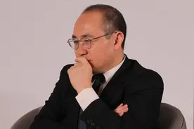 清空中国资产，跑去美国买楼：潘石屹被李嘉诚“感染”了？图片