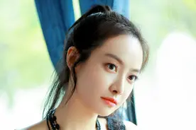 宋茜蕾丝背心性感综艺剧照图片