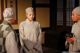 书生借住尼姑庵，出来后骨瘦如柴皇帝大怒：把尼姑按猪肉价卖掉图片