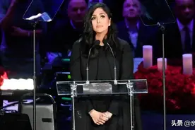 科比妻子追思会感人致辞：你一定要照顾好Gigi，直到我们再次见面图片