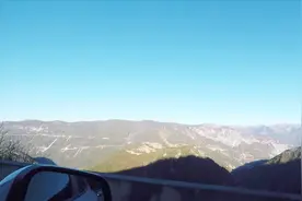从丽江到香格里拉，分享一段沿途风景，太美了视频封面
