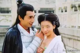 故事：一天夜里，两兄弟做了相同的梦，次日醒来朝着后山走去图片
