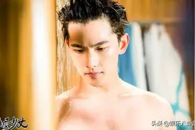 9位中国男星闯进世界百帅榜单，蔡徐坤排名40，肖战只排61图片
