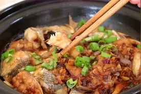 这才是鱼最好吃做法，不蒸不红烧，不放一滴水，比饭店还好吃图片