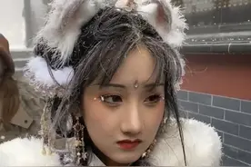 真·美丽冻人｜女生穿汉服登山拍片变白发魔女，成片意外惊艳图片