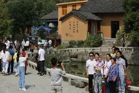 河南新县田铺大塆创客小镇乡村旅游发展纪实图片
