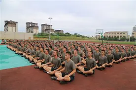 为让雏鹰早飞翔——成都市郫都区人武部组织预定新兵役前教育纪略图片