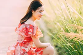 女人拍照，在最好的年纪，拍这样的照片，美美的留作纪念图片