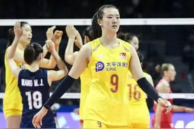 张常宁迎来队长首秀，隔网对轰金软景，女排二姐花落谁家？图片
