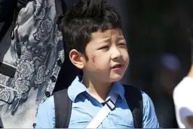 还记得《爸爸去哪儿》的石头吗？如今比老爸郭涛还高…图片