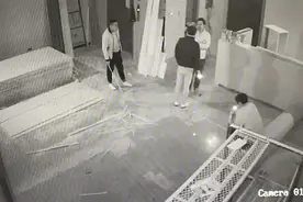 常熟：一男子要款不成吐口水泄愤，已被行政处罚图片