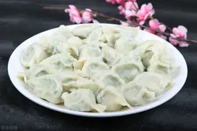 为什么南方人过节不爱吃饺子？网友：饺子很低级 和泡面一个级别图片