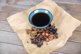 罗某，38岁，阳痿不举，阴囊坠胀，常感神疲乏累，腰膝酸软图片