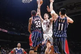 难遇良人！回顾姚明的NBA生涯里，长期靠不住的内线搭档图片